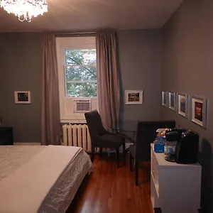 Séjour chez l'habitant With King Bed In Shared 3 Bedroom Downtown, Montréal